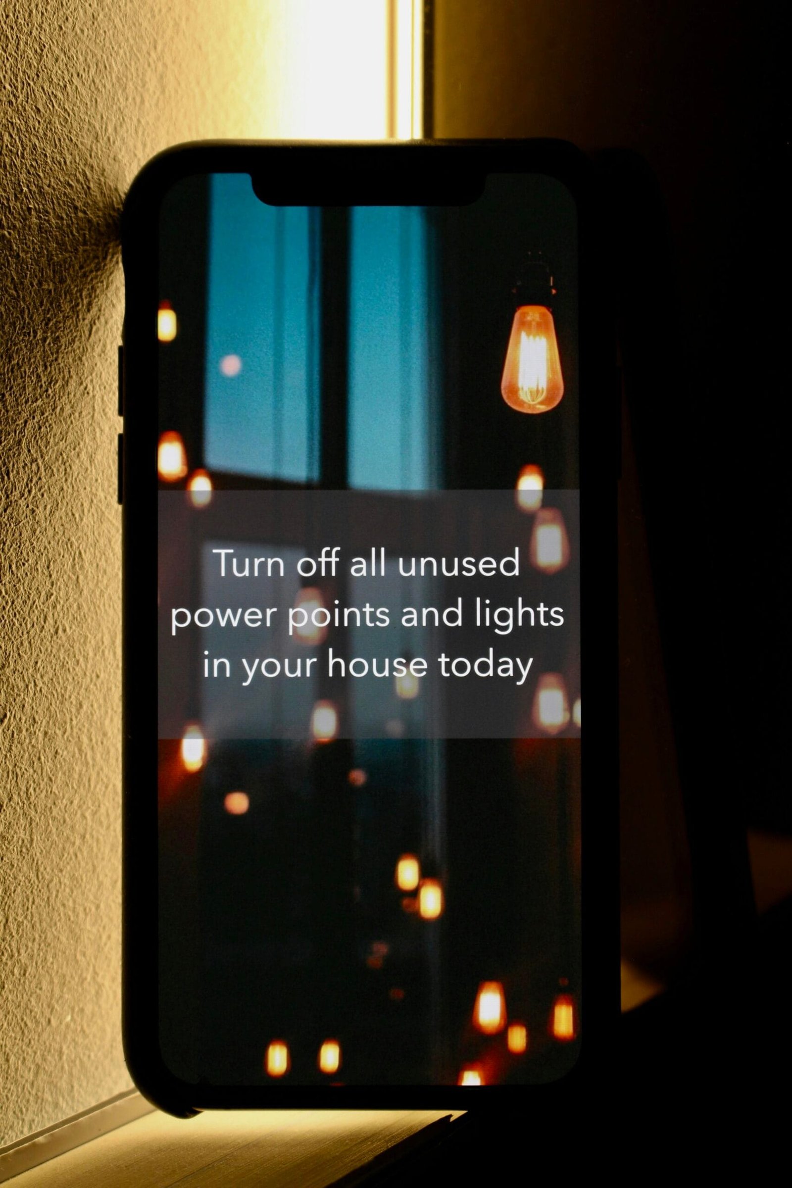 photo 1567200492371 7092d63e7c2a